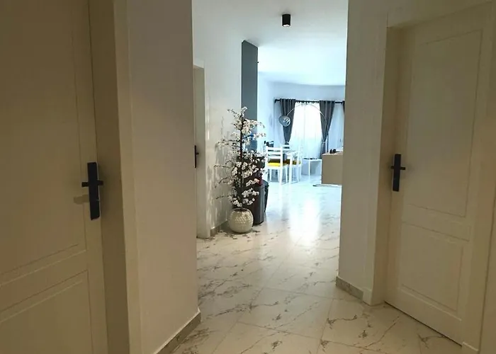 Stylish 2bd 2bath Regency Towers Apartamento *